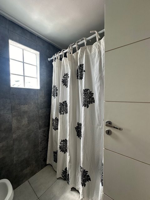 Cortina de baño- Flores - Gris plomo - Imagen 2