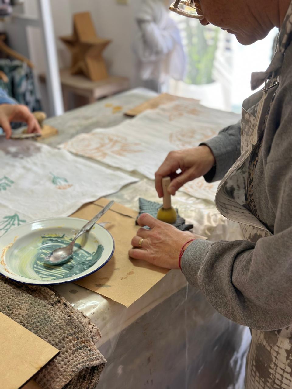 Curso de Estampado Textil con Sellos- Clases grabadas online