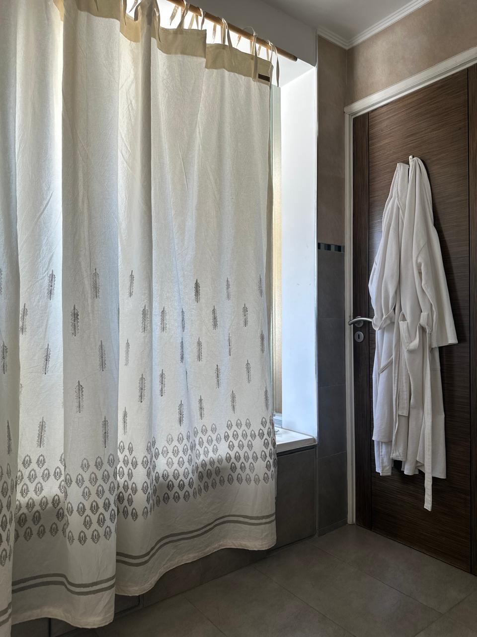 Cortina de baño Fez- gris cemento